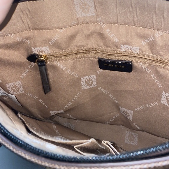 🌵New without tags Anne Klein Brown shoulder bag with adjustable straps! - Picture 10 of 11